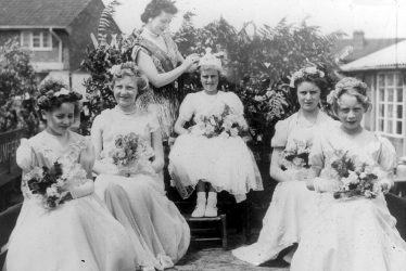 Cubbington.  Crowning the Carnival Queen
