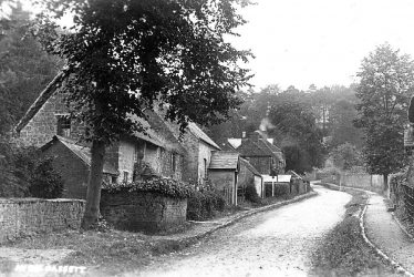 Avon Dassett.  Cottages