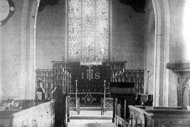 Cubbington.  Church, interior, east end