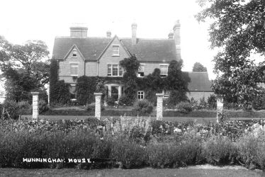 Hunningham.  Hunningham House