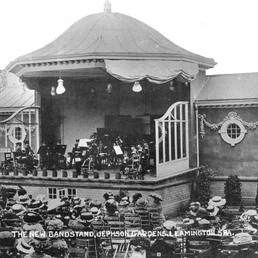 Leamington Spa.  Jephson Gardens, bandstand