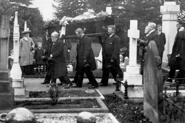Leamington Spa.  Whitnash Road Cemetery