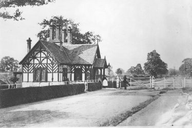 Warwick.  Toll Gate