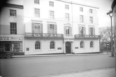 Leamington Spa.  Parade, Lloyds Bank