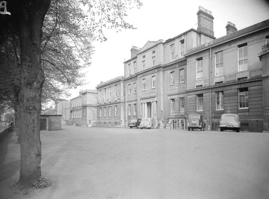 The Warneford Hospital, front exterior, Leamington Spa.  30th  April 1956 |  IMAGE LOCATION: (Warwickshire County Record Office)