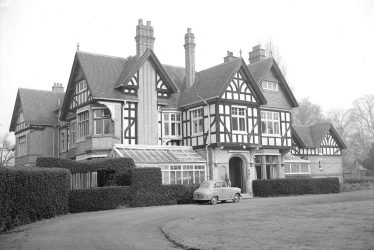 Leamington Spa.  Woodland Grange