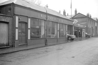 Leamington Spa.  Russell Street, Midland Autocar