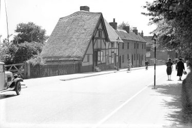 Lillington.  Cubbington Road
