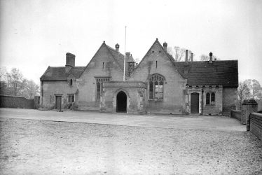 Cubbington.  Schools