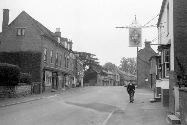 Barford.  Red Lion