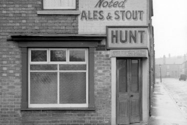 Leamington Spa.  Comyn Street, Volunteer Arms