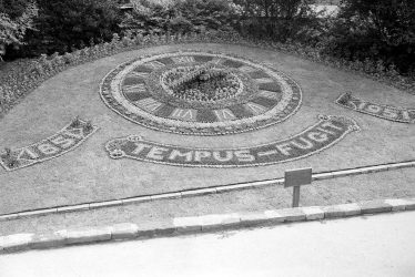 Leamington Spa.  Jephson Gardens, Purcell Memorial Clock