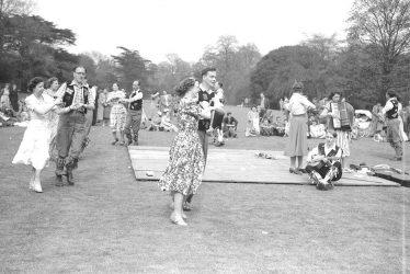Leamington Spa.  Morris dancing