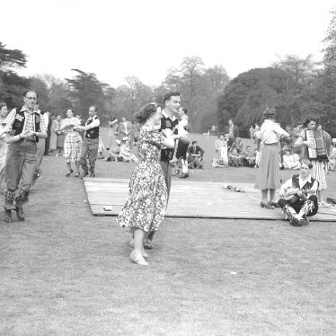 Leamington Spa.  Morris dancing