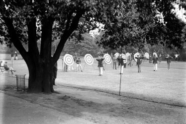 Leamington Spa.  Archery in Jephson Gardens