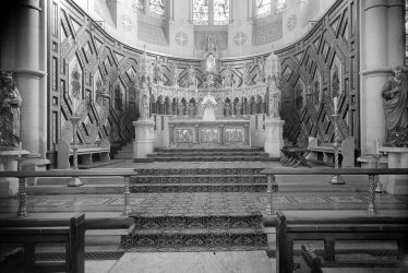 Leamington Spa.  St Peter's Church, interior