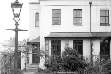 Leamington Spa.  Lansdowne Circus, no 10