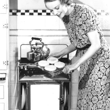 Leamington Spa.  Flavel cooker
