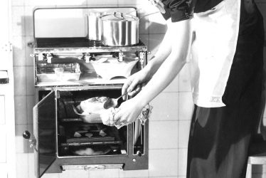Leamington Spa.  Wall mounted gas cooker