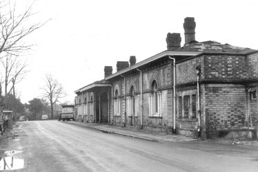 Leamington Spa.  Avenue Road Railway Station