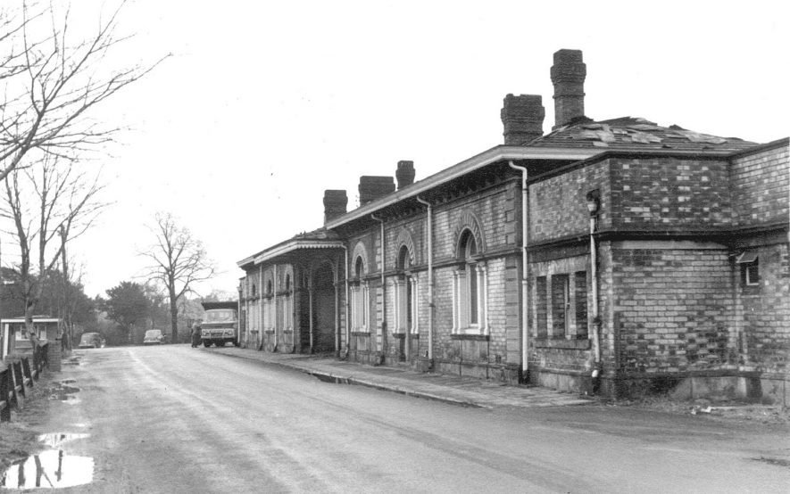 Avenue Road station before demolition, Leamington Spa.  1968 |  IMAGE LOCATION: (Warwickshire County Record Office)