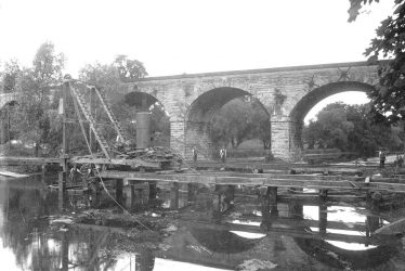 Leamington Spa.  Building bridge over River Leam