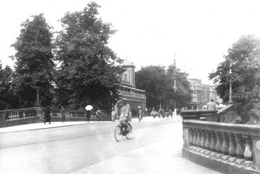 Leamington Spa.  Victoria Bridge