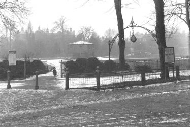 Leamington Spa.  Pump Room Gardens