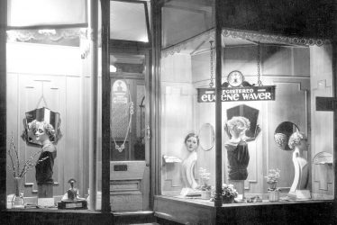 Leamington Spa.  Ladies' hairdresser