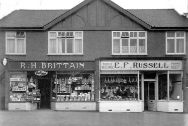 Leamington Spa.  Cubbington Road, shops