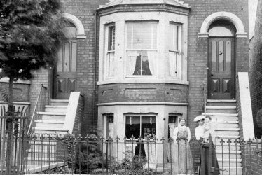 Leamington Spa.  Robinhood Terrace