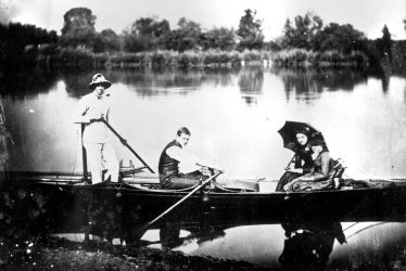 Leamington Spa.  Jephson Gardens, boating lake