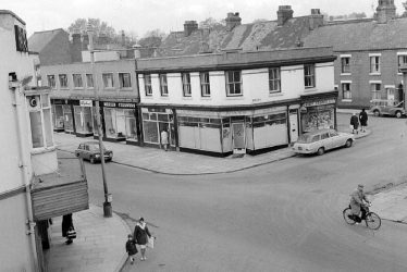 Nuneaton.  Broad Street and Queen's Road