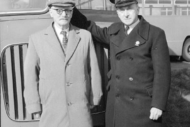 Nuneaton.  F.J. Scarr and Mr. A.C. Hackett
