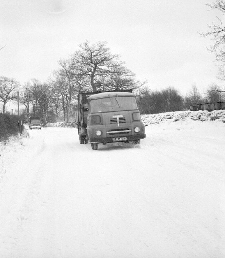 A lorry in the snow in Piper's Lane, Ansley.  January 9th 1968 |  IMAGE LOCATION: (Warwickshire County Record Office)