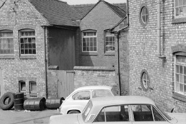 Nuneaton.  Nuneaton Observer offices