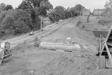 Nuneaton.  Griff Hollow, road works