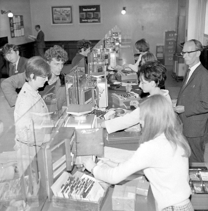 Counter staff at work in the General Post Office, Nuneaton.  1969 |  IMAGE LOCATION: (Warwickshire County Record Office)