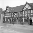 Nuneaton.  Nag's Head decorated for Silver Jubilee