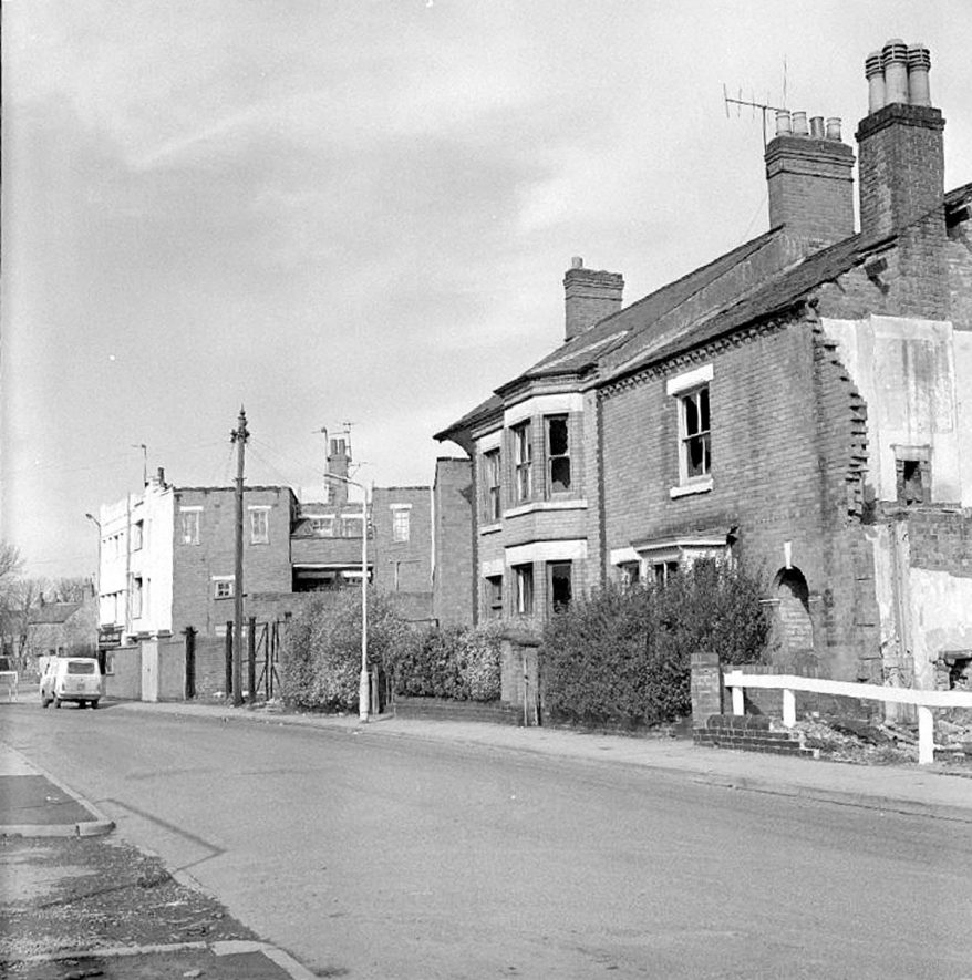 Victoria Street houses awaiting demolition, Nuneaton.  5 March 1978 |  IMAGE LOCATION: (Warwickshire County Record Office)