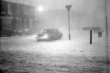 Nuneaton.  Prince's Avenue in the fog