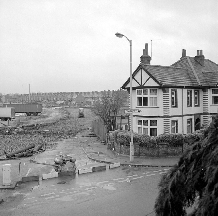 Construction of the new ring road Nuneaton.  1982 |  IMAGE LOCATION: (Warwickshire County Record Office)