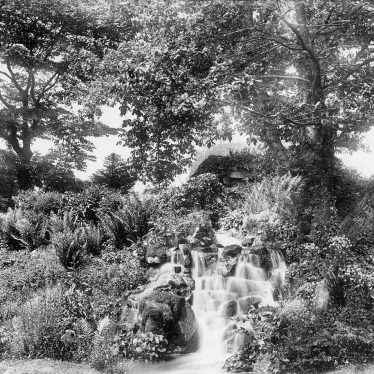 Leamington Spa.  Pump Room Gardens