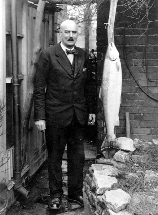 'Blimey'  Hall with a salmon. Bedworth.  1920s |  IMAGE LOCATION: (Warwickshire County Record Office) PEOPLE IN PHOTO: Hall, 'Blimey', Hall as a surname