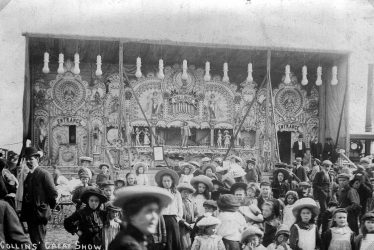 Leamington Spa.  Collins' Great Fairground Show