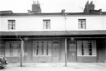 Leamington Spa.  Covent Garden Market