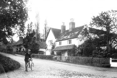 Offchurch.  Cottages