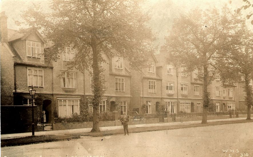 Houses in Beauchamp Avenue, Leamington Spa.  1920s |  IMAGE LOCATION: (Leamington Library)