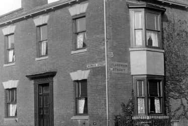 Leamington Spa.  Warwick Street, no 140
