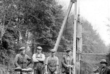 Leamington Spa.  Men working on the canal